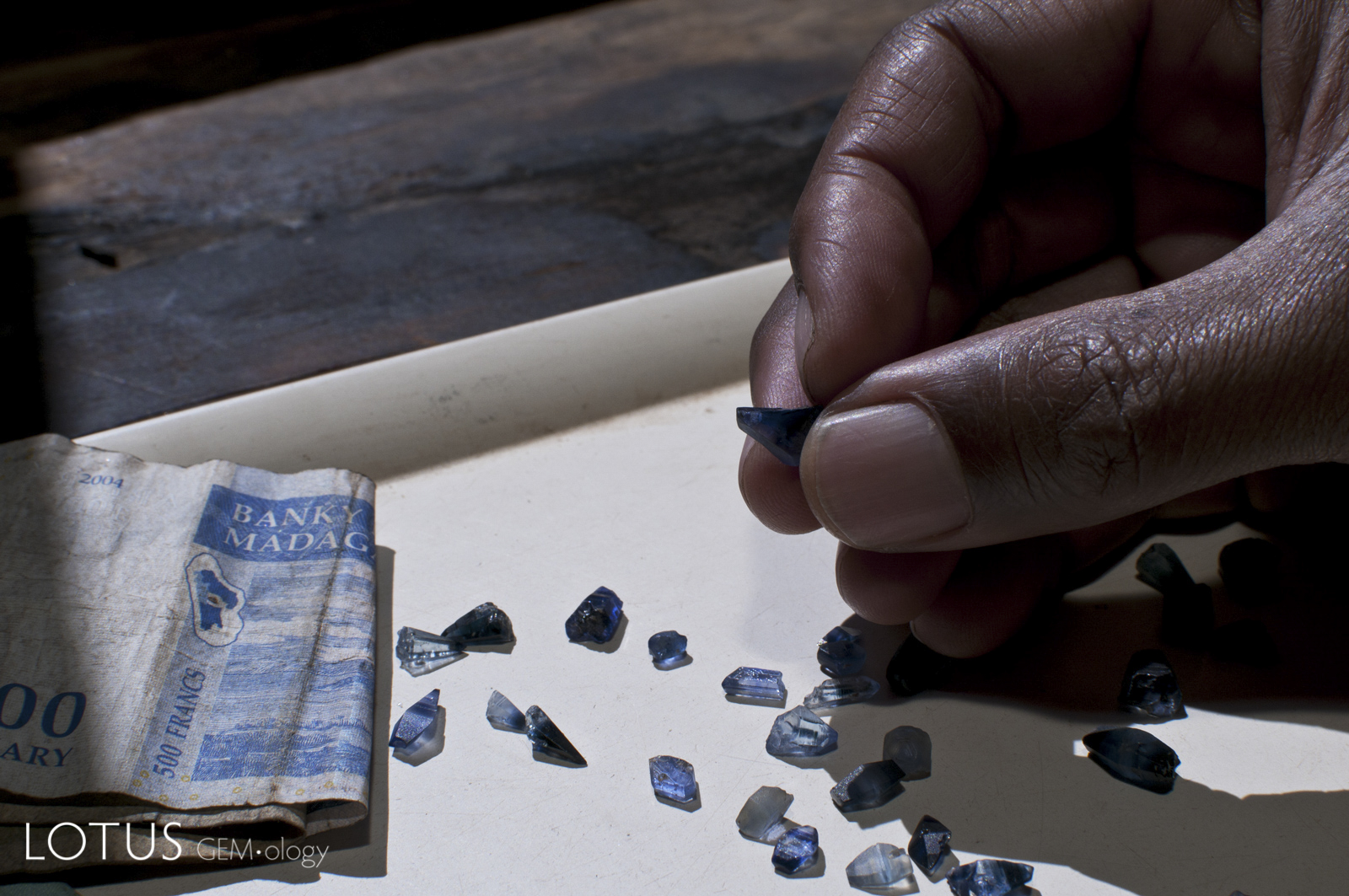 Fine blue sapphire crystals from Andranondambo in Madagascar’s deep south. When these gems first hit the international market in the mid-1990s, they were often confused with fine sapphires from Kashmir, Sri Lanka and Myanmar. And they still are… 