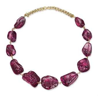 The highest total price ever paid for spinel jewelry was for this Imperial Mughal necklace, which sold in 2011 for a princely US$5,214,348. Image © Christie’s