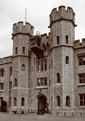 Entrance to the Jewel House at the Tower of London. Photo: Wikimedia
