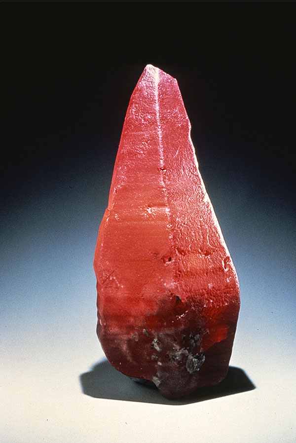 Figure 3. This 1126-ct. crystal was cited by Robert Crowningshield as representing the ideal color of padparadscha. Photo © Tino Hammid