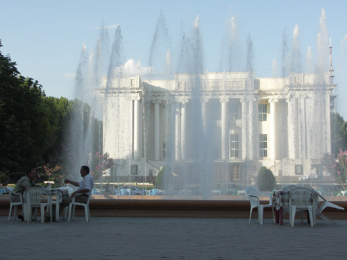 Dushanbe is a Central Asian city with a European flair. Photo: Vincent Pardieu/fieldgemology.org